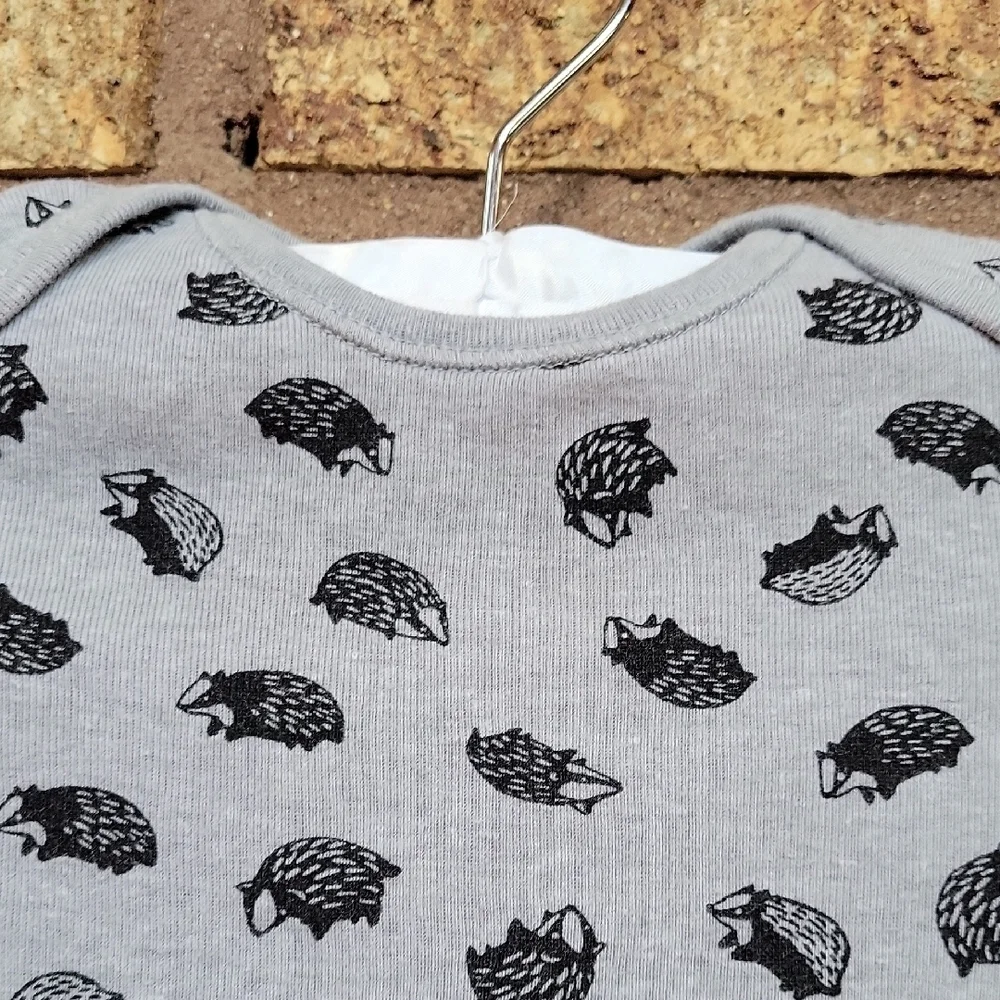 Old Navy Gray and Black Hedgehog One Piece With Button Snap Botton 3-6 Months